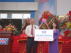 Co.opMart Supermarket: VND100 Million contributed to “Fund for the Poor” of Bien Hoa City