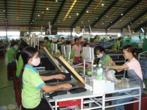 50 enterprises cut back on employees.