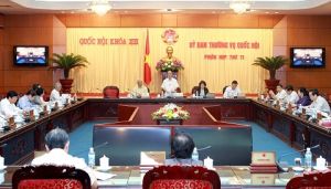 国会常务委员会讨论对于《反腐败法》（修正）草案