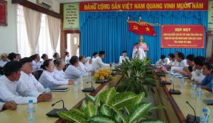 参加全国高台教仁生大会的典型代表们会见