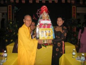 The Party Committee, People's Council, People’s Committee and Fatherland Front Committee of Dong Nai province visit the provincial Buddhist Association and express congratulations