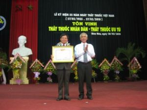 Dong Nai honors 22 People’s Doctors and Excellent Doctors on the 55th anniversary of Vietnamese Doctor’s Day