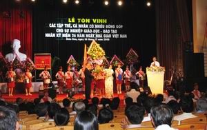 Outstanding teachers and collectives, individuals with substantial contributions to the cause of education and training honored