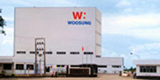 Delegates from Woosung Vina Company meet provincial leaders.