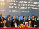 Viet Nam – The United States signed the Bilateral Trade Agreement on the prospect for Vietnam to join the WTO. The door for Vietnam to enter the WTO is open.