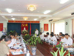 The delegation of officials of the Central Economic Committee working in Dong Nai.