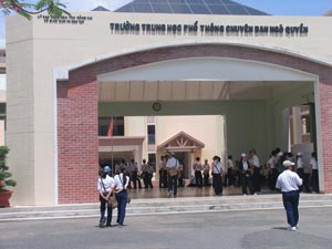 24,373 candidates join the entrance examination into tenth form