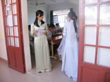 2,165 candidates take the entrance exam into Luong The Vinh gifted school.