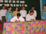 Hand-over ceremony of the experimental results of a high-speed media from a satellite by the VSAT technology