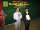 Granting the certificate of goods trademark to Tan Trieu pomelo- Bien Hoa product