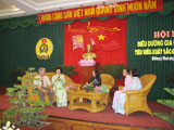 106 families of typical and excellent woman employees of 2003-2007 commended