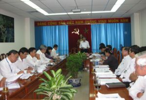 Department of Education and Training suggests converting semi-public schools into public ones