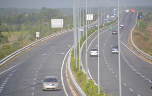 成立8点检查病毒于大路、高速公路