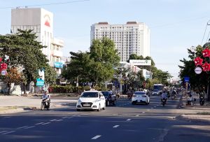 吸引建设先进都市