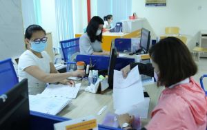 解决行政手续时间比几年前快很多