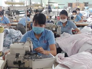 集中担保劳动者的工作