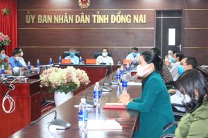 继续预防病毒于“防病毒如防敌”精神