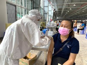 劳动者回家乡之前要实现检疫新冠状病毒