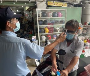 给提供集市产品的名单登记打预防新官庄病毒疫苗