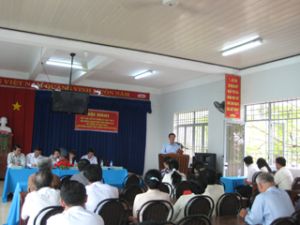 Voters Raise Many A Hot Issue