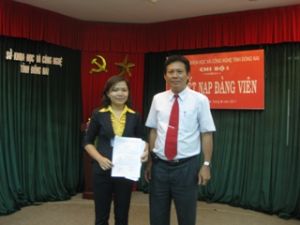 People-Government-Party Bloc: 302 Party Members Admitted