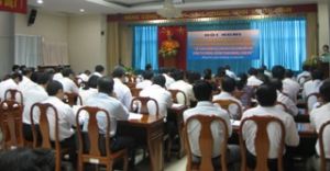 Promoting the Strength of the Whole Political System and Community to Fight with Corruption