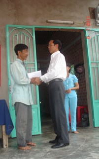 Dong Nai Power One-Member Limited Company: Two Houses of Compassion Awarded in Xuan Loc District