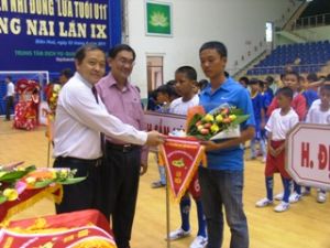 9th Dong Nai Newspaper Cup Football Tournament 2011 for U11 children  to kick off