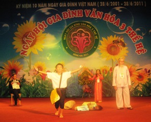 44 Families Participate in Three-Generation Culture Family Festival 2011