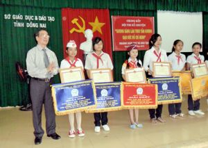 Stories about following Uncle Ho’s moral example in Education and Training sector: From daily life  stories...