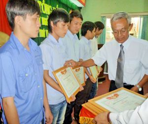 70 candidates were recognized as provincial Skillful Employee in 2012