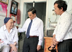 65th anniversary of War Invalids and Martyrs' Day (July 27th) - Care for families of the wounded and martyrs: more and more practical and effective