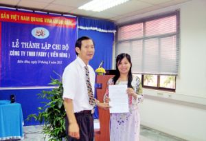 Implementation of Central Resolution 4 of party organizations of business segment: Self-criticism of cadres and party’s members