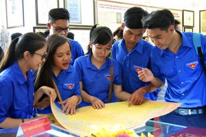 Paracel and Spratly Islands belong to Vietnam