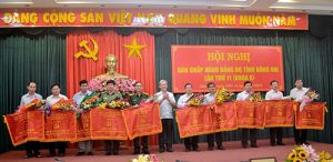 The 11th, term 10 provincial Party Executive Committee meeting: Focus on successfully directing the implementation of the 2018 targets and tasks.