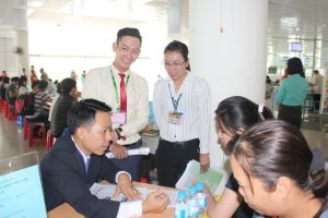 Enterprises in need of recruiting 1 thousand employees