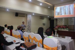 French professor delivered speech at conference on science and technology, Hoan My ITO Dong Nai Hospital
