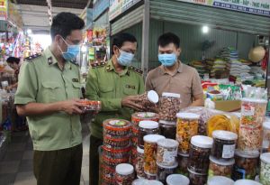 Fines of more than 137 million VND for food safety violations in February