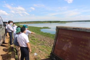 66 areas of ponds, lakes, lagoons and lagoons are not leveled