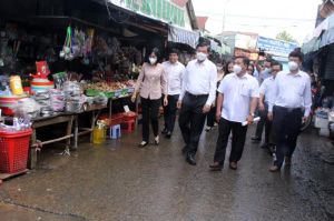 Bí thư Tỉnh ủy khảo sát thực tế tại các chợ truyền thống trên địa bàn TP.Biên Hòa