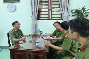 Quyết tâm thực hiện thắng lợi cao điểm cấp Căn cước công dân