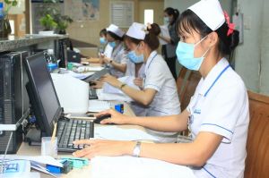 Đồng Nai kiến nghị Chính phủ nhiều giải pháp nhằm giữ chân nhân viên y tế