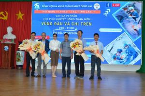 Hàng trăm bác sĩ ngoại khoa tham dự hội nghị vi phẫu, tạo hình