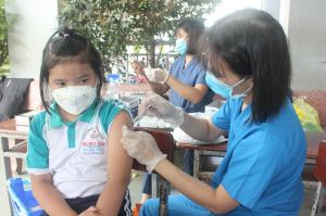 Thiếu vaccine Covid-19 để tiêm cho trẻ em