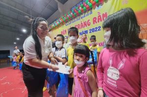 Tích cực chăm lo cho con công nhân