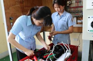 Chuyện những nữ sinh học ngành kỹ thuật