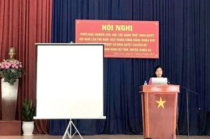 Hơn 300 cấp ủy viên cơ sở được học tập nghị quyết Trung ương 5