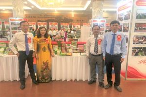 Trung ương Hội Nông dân Việt Nam tặng bằng khen cho 4 nông dân sản xuất, kinh doanh giỏi của tỉnh