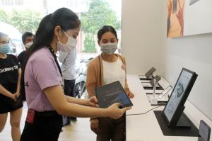 Thị trường sản phẩm công nghệ sôi động mùa tựu trường