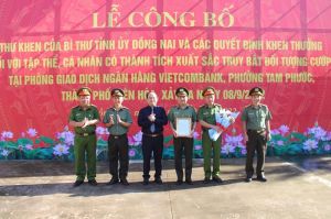 Khen thưởng đột xuất Công an tỉnh về thành tích bắt đối tượng cướp ngân hàng